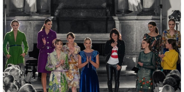 originálne odevy, ktoré pomôžu vylepšiť šatník každej žene.