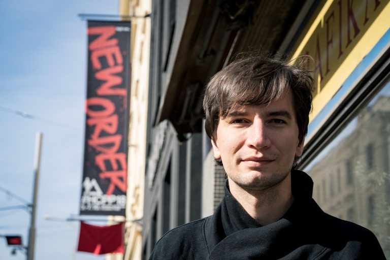 Juraj Bednár: Stroj času do budúcnosti alebo list Jurajovi, do roku 2050