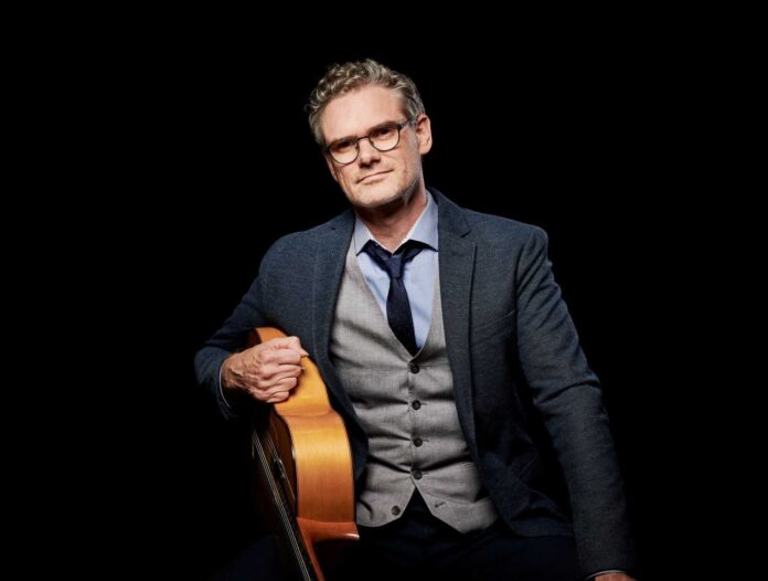 Kanadský gitarista Jesse Cook v Bratislave