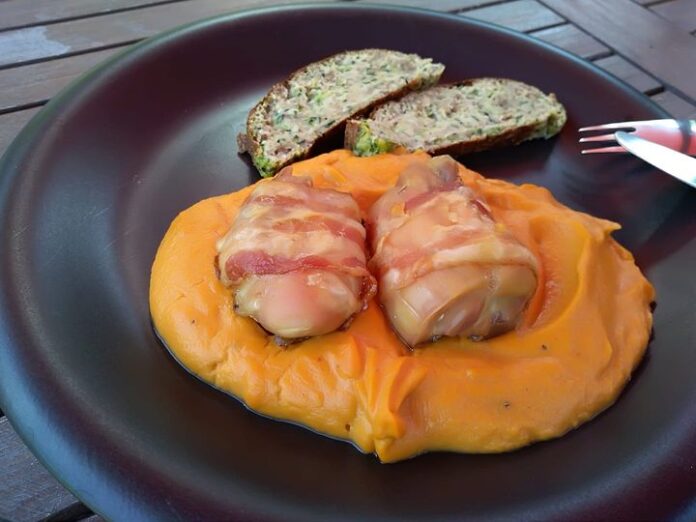 Sviečková omáčka s mäsom a knedľou LOWCARB bez mlieka a múky