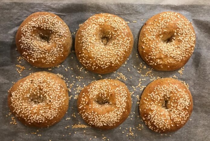 Domáce pečivo bez múky s bylinkami a mozzarellou