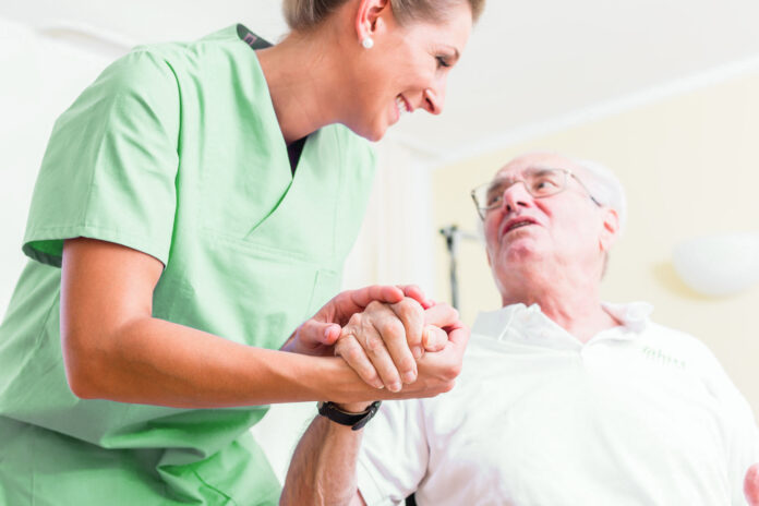 Pitný režim seniorov a dehydratácia