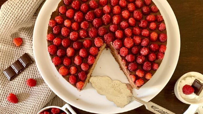 Malinová torta s čokoládou