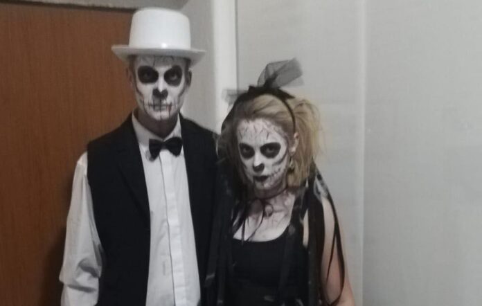 Sviatok všetkých svätých verzus halloween