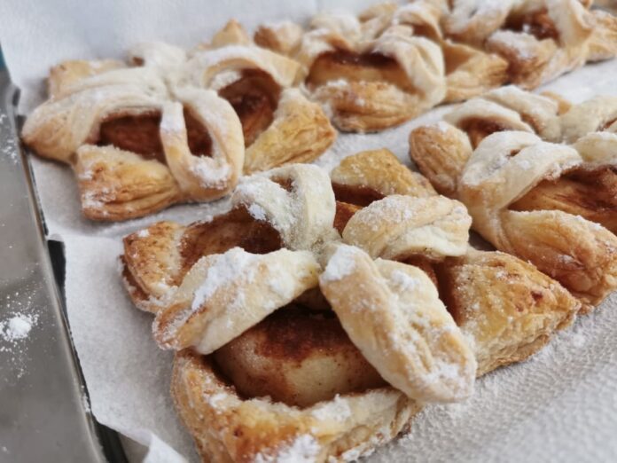 Rýchly jablkový dezert na spôsob jabĺk v župane si obľúbi celá rodina
