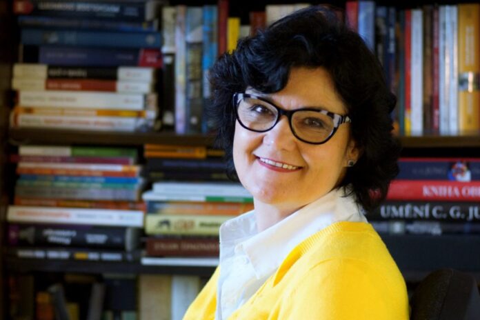 Darujme si lásku, vráťme sa k svojej ženskej podstate