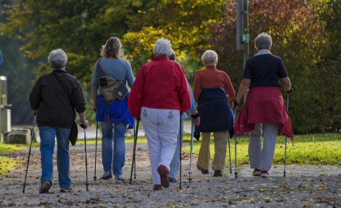 Seniori môžu predísť starnutiu či osteoporóze
