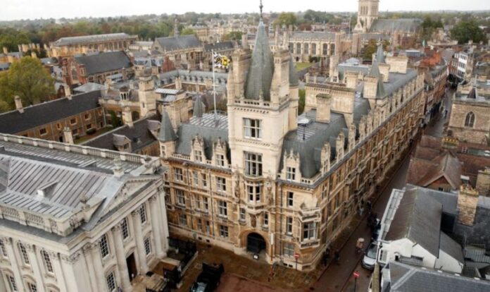 Britská univerzita v Cambridge profitovala z výnosov z otroctva