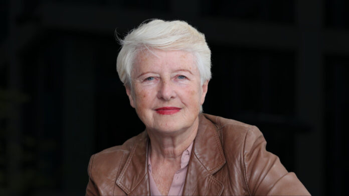 Cesta z Matrixu vyhorenia a povelov existuje Anna HOGENOVÁ