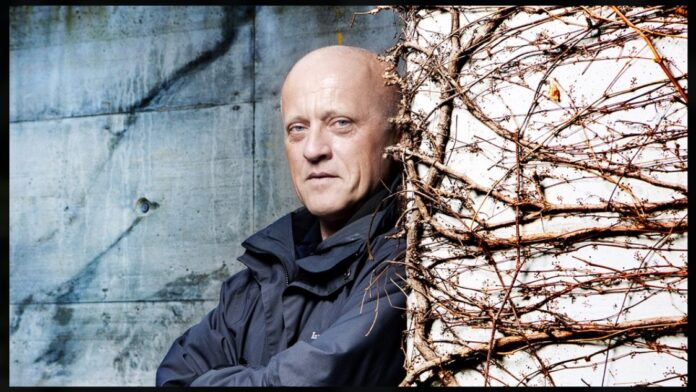 MUDr. Jan Hnízdil: Lieky nepredpisujem. Farma biznis je biznis - nemá záujem o vyliečeného človeka