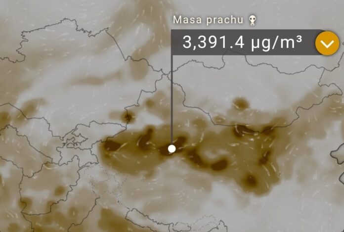 Piesok zo Sahary nad Slovenskom