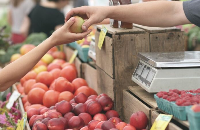 Ako odstrániť pesticídy a baktérie z ovocia