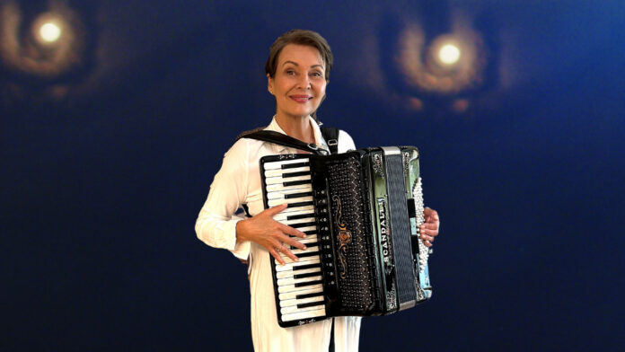 Robte každý deň niečo, čo vašu dušu a psychiku povznesie. Ja som sa vrátila k akordeónu...