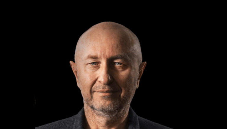 Zoroslav Kollár podal trestné oznámenie: Najväčší tender za 1,2 miliardy EUR  v utajení?