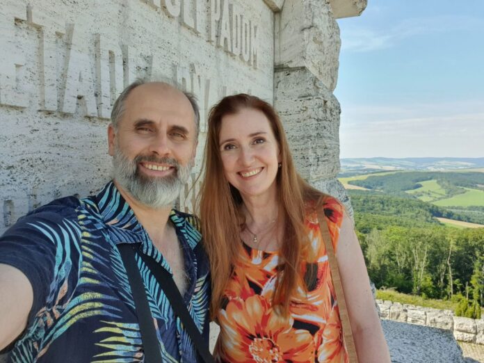 TAJOMSTVÁ RODU (2. diel) - Tajomstvá, mlčanie a „prázdne miesto pri stole“