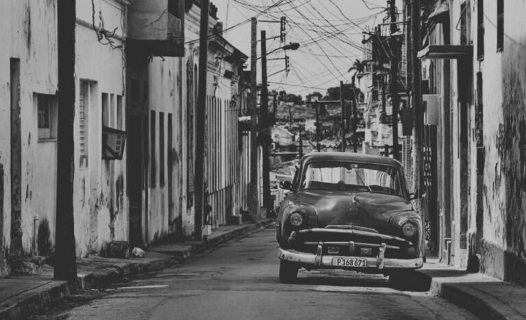 Môže Trump urobiť na Kube to, čo chce? Vyhrážky prichádzajú napriek tomu, že Kuba a USA začali rokovania